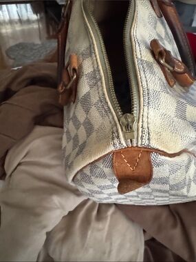Louis Vuitton speedy bag